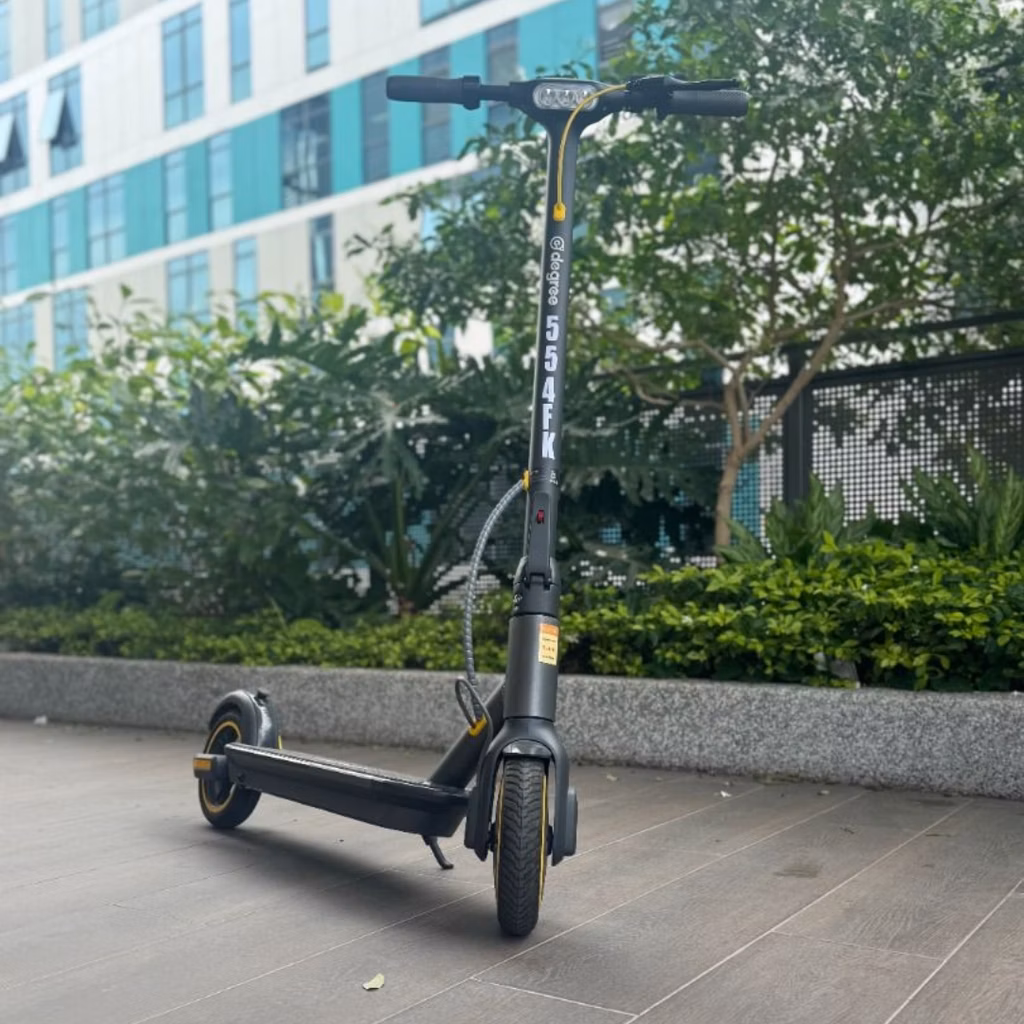 eDegree CS1 Electric Scooter - Outside