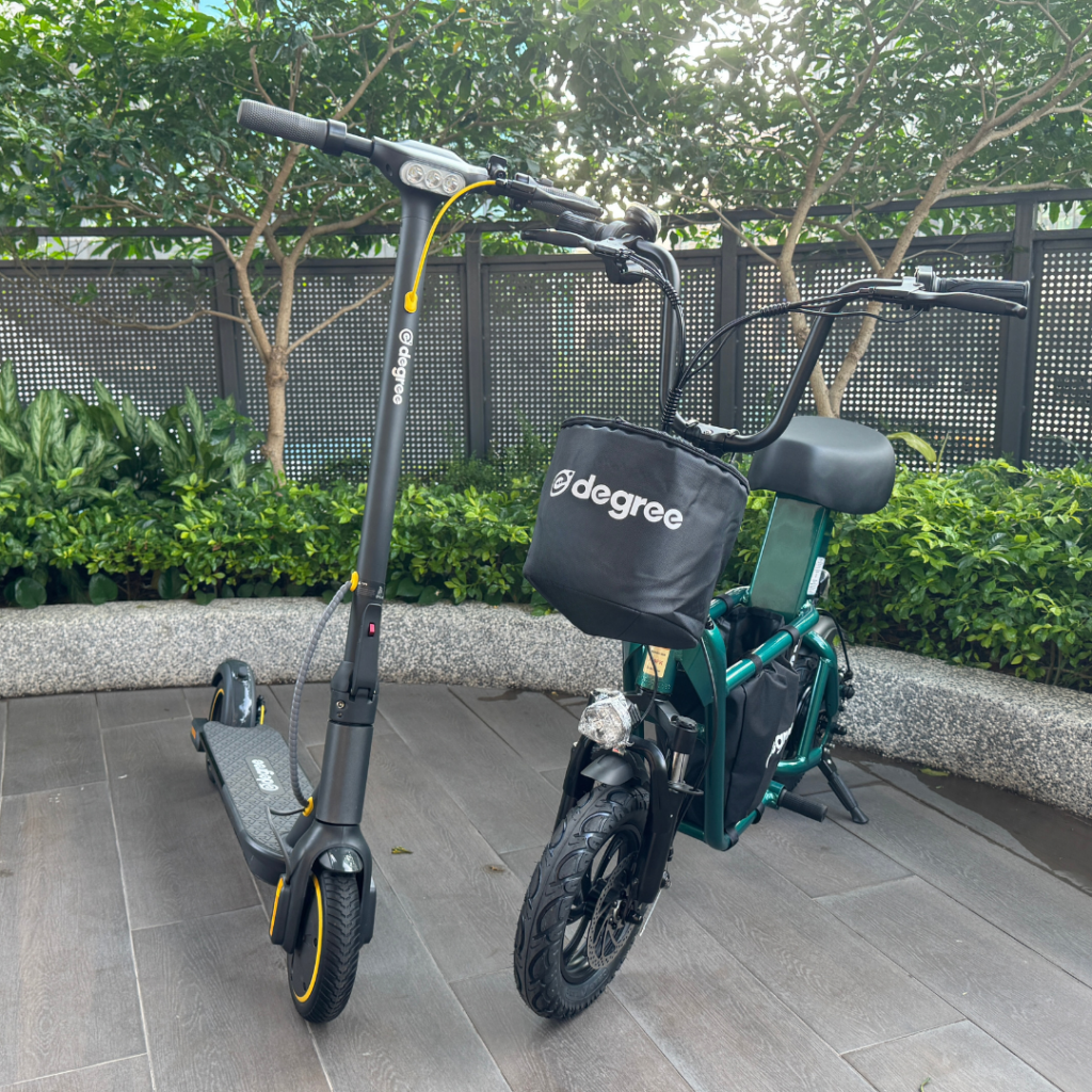 Choosing the Right Ride: Standing vs. Seated Electric Scooters